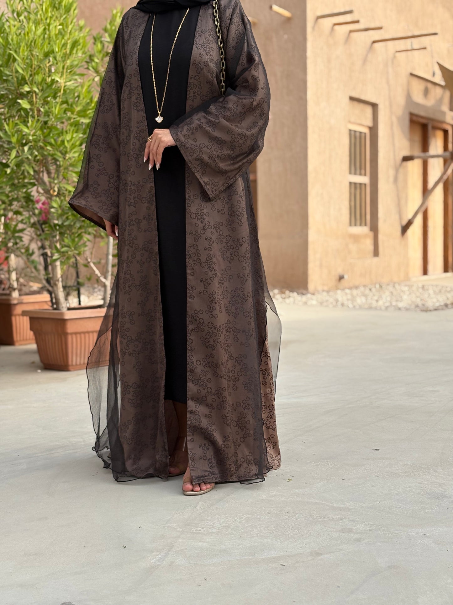 Lulwa Abaya with Headscarf